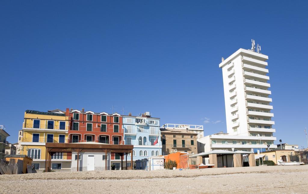 Bianchi Hotel & Residence Porto Recanati Bagian luar foto