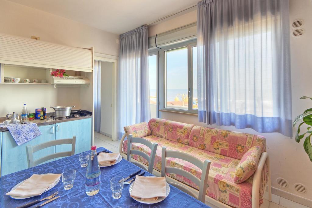 Bianchi Hotel & Residence Porto Recanati Bagian luar foto